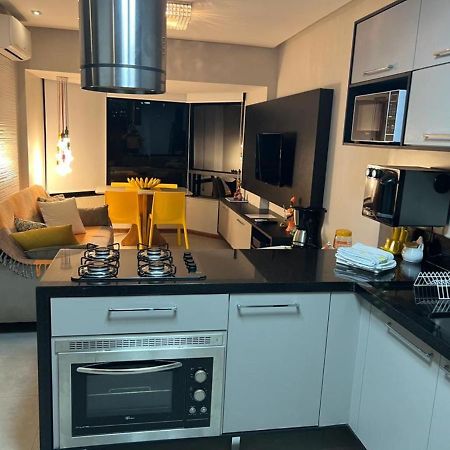 Excelente Localizacao Na Barra -Climatizado-Garagem Apartman Salvador Kültér fotó