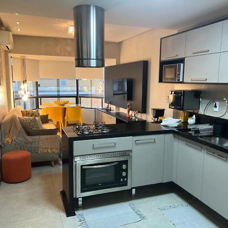 Excelente Localizacao Na Barra -Climatizado-Garagem Apartman Salvador Kültér fotó