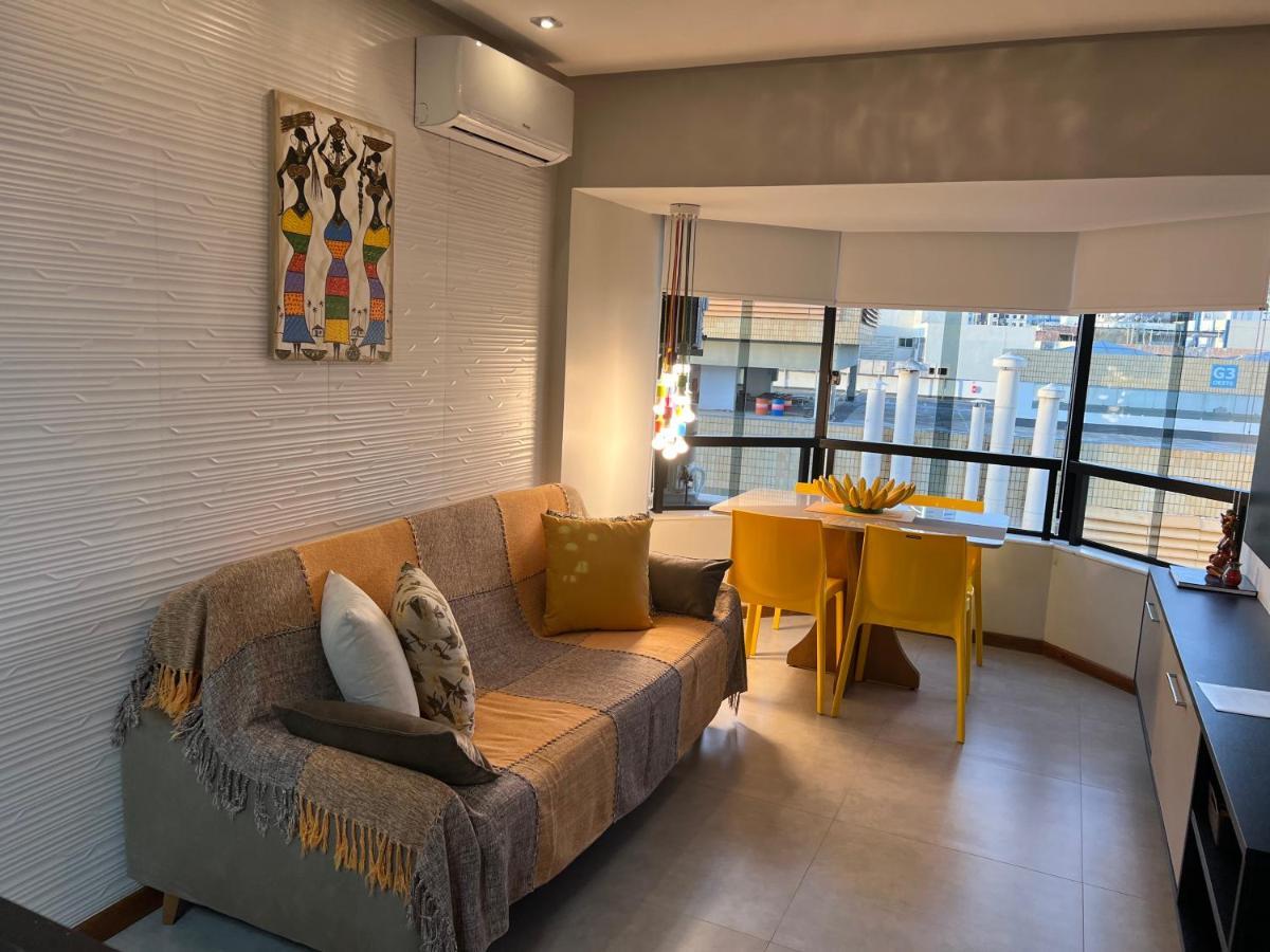 Excelente Localizacao Na Barra -Climatizado-Garagem Apartman Salvador Kültér fotó